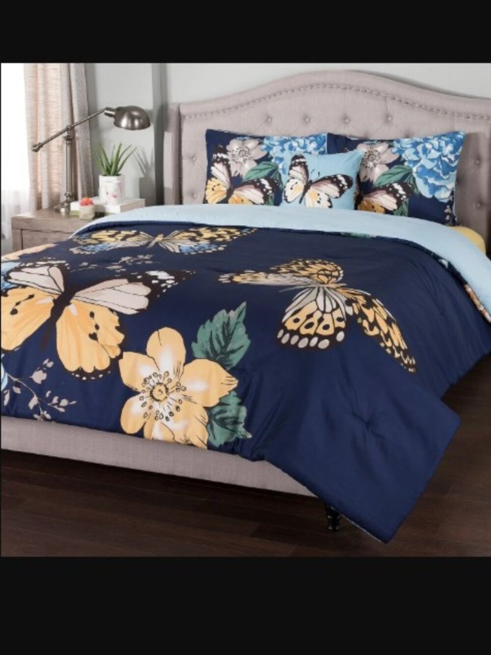 BUTTERFLY Comforter SET BLUE, NAVY COLOR , Size Queen4-Piece NEW UNOPENED